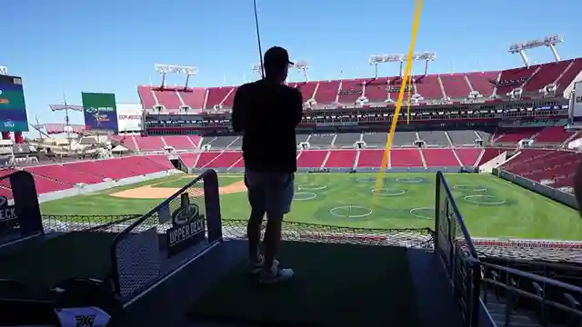 unique-golf-challenge-at-raymond-james-stadium-with-lets-play-thru