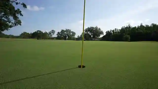 pxg-bat-attack-putter-review-innovative-design-and-green-performance