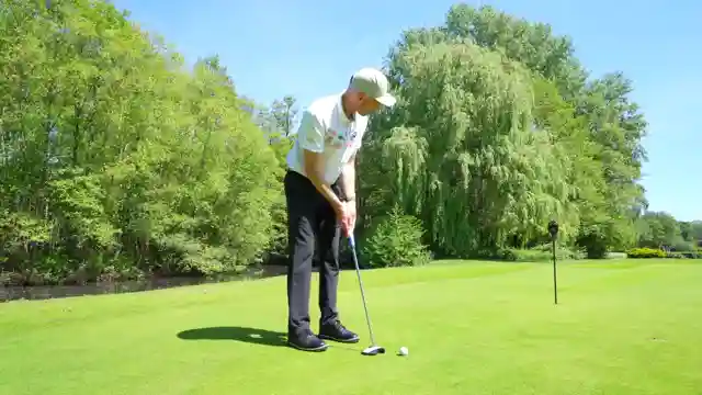 master-your-putt-10-essential-golf-tips-by-coach-lockey