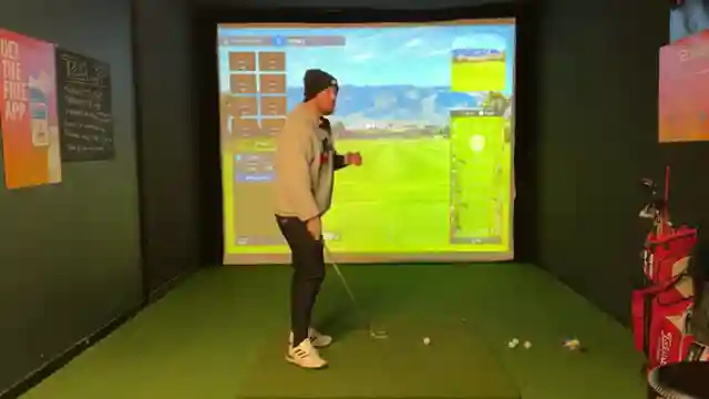 mastering-golf-swing-right-shoulder-timing-tips