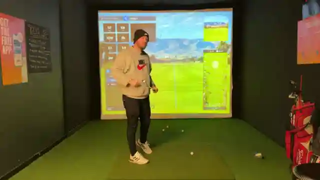 mastering-golf-swing-right-shoulder-timing-tips