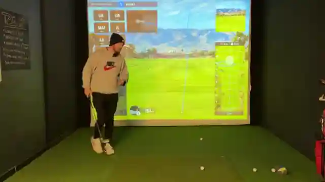 mastering-golf-swing-right-shoulder-timing-tips