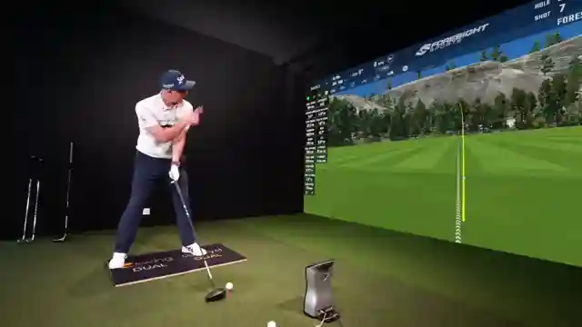 taylormade-sim-2-vs-qi-35-carbon-face-impact-and-custom-fitting-analysis