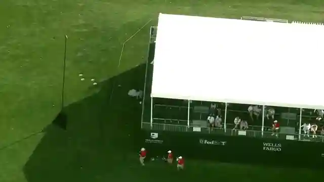 masterful-golf-rory-mroys-lead-with-precision-shots-and-confident-swings