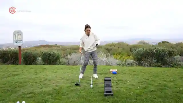 analyzing-mikes-unique-golf-technique-weight-impact-and-swing-mechanics
