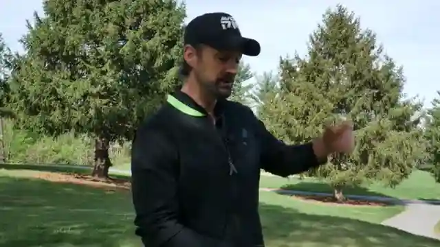 effortless-golf-swing-secrets-feet-body-and-victory-insoles