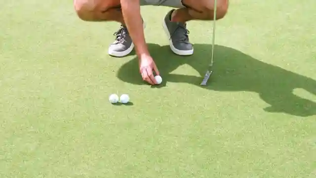 master-your-putts-keep-your-head-down-for-golf-success