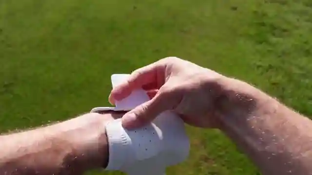 expert-golf-tips-for-beginners-equipment-swing-myths-and-course-etiquette