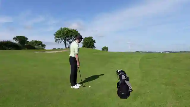expert-golf-tips-for-beginners-equipment-swing-myths-and-course-etiquette