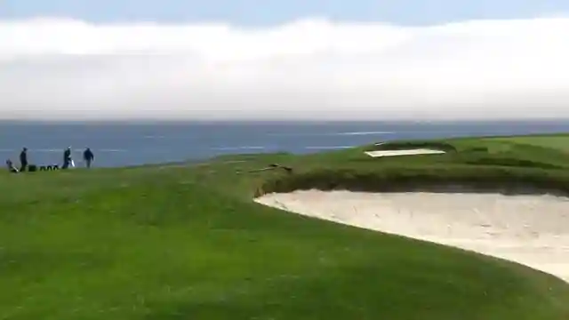 unveiling-tiger-woods-unforgettable-2000-season-at-pebble-beach