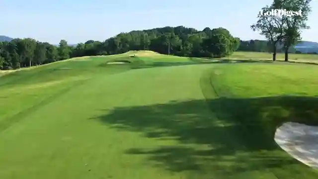 unveiling-the-treacherous-third-hole-at-oakmont-country-club