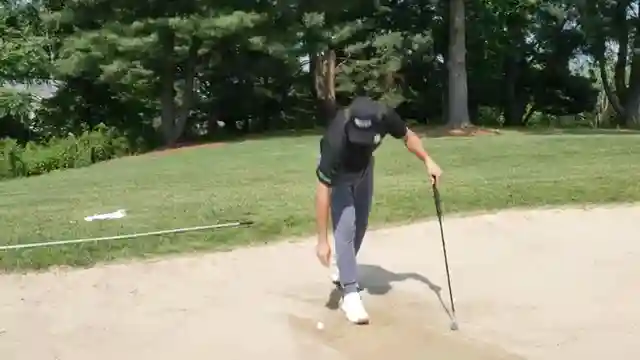 mastering-bunker-shots-tips-for-hard-sand-and-avoda-wedges