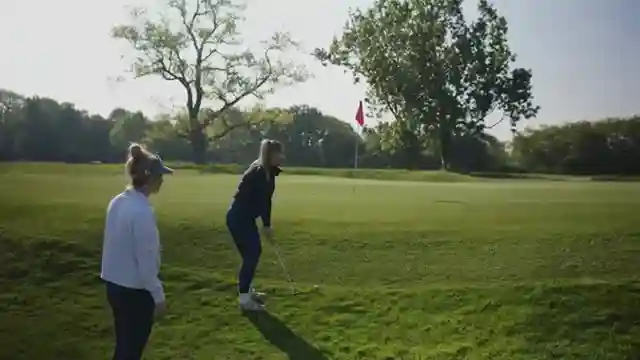 surprise-three-hole-golf-match-a-heartwarming-journey-with-chessie-king-and-husband-matt