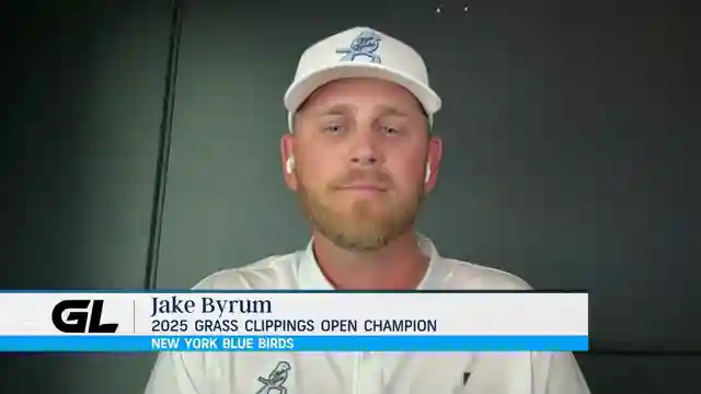 grass-league-golf-callaway-sponsored-tournament-crowns-victorious-bluebirds